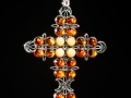 Croce con ambra